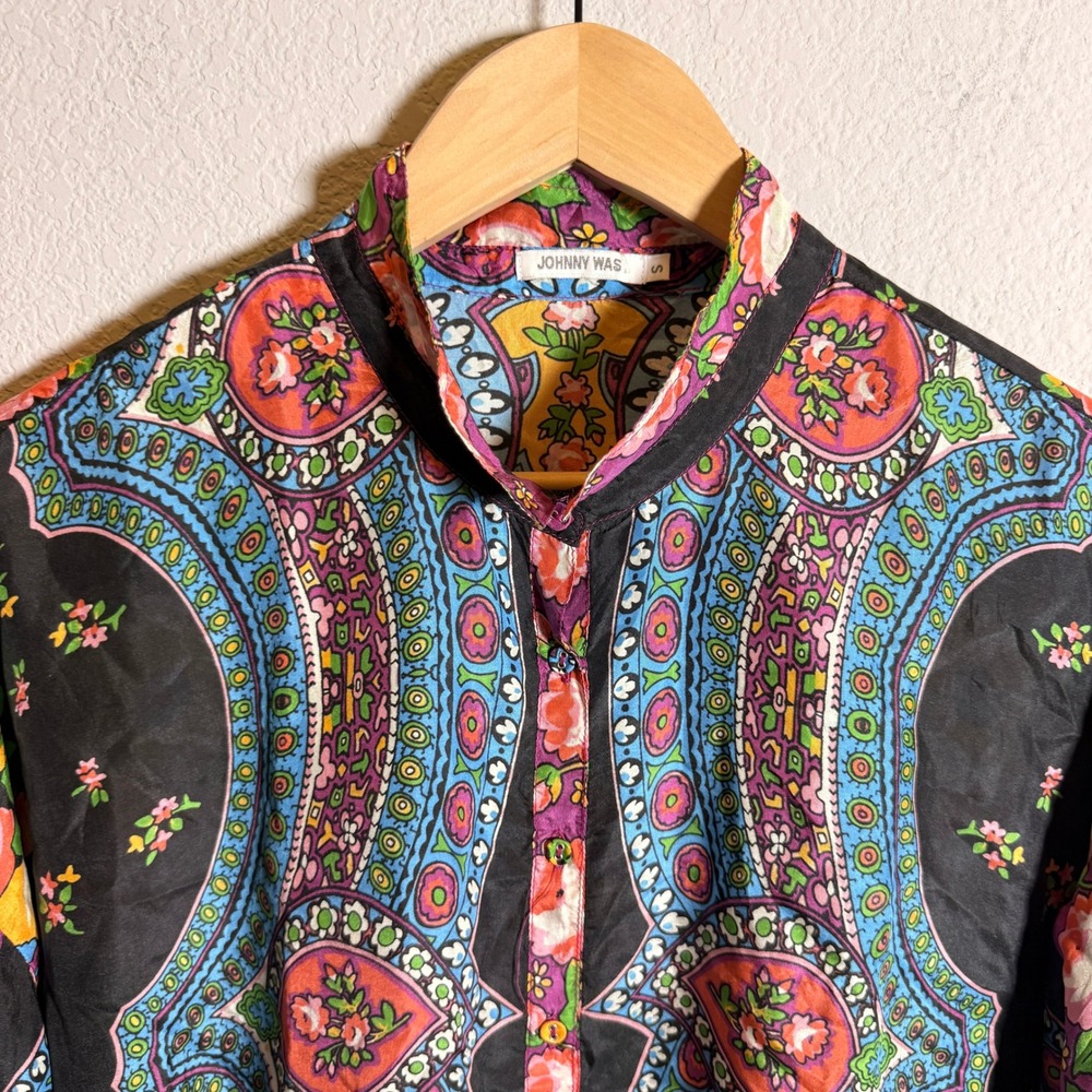 Johnny Was Blouse Floral Paisley Medallion Womens S Black Multicolor Roll Tab